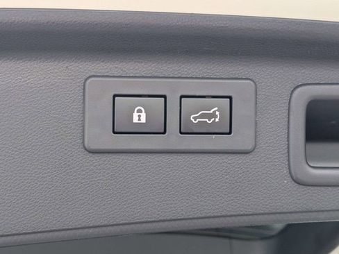 Used 2023 Subaru Forester Premium AWD/4WD image 13