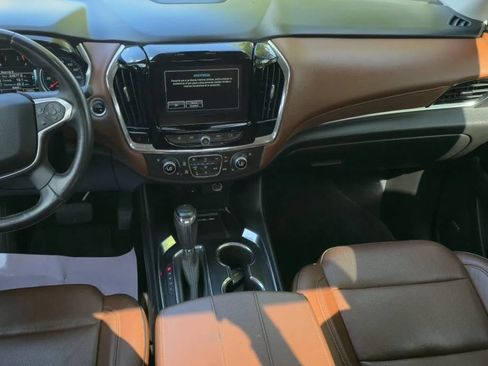 Used 2018 Chevrolet Traverse High Country AWD/4WD image 2