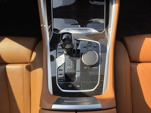 Used 2021 BMW X6 xDrive40i w/ M Sport Package image 24