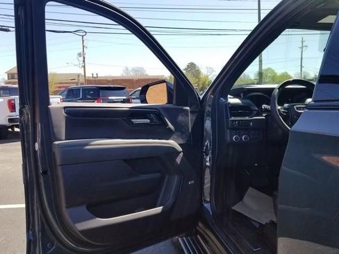 New 2026 GMC Yukon AT4 w/ AT4 Premium Plus Package AWD/4WD image 6