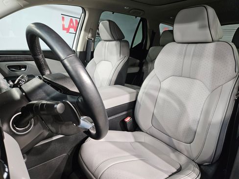 Used 2025 Honda Pilot Elite image 24