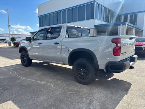 New 2026 Chevrolet Silverado 1500 ZR2 w/ LPO, Dark Essentials Package AWD/4WD image 16