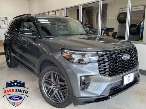 New 2026 Ford Explorer ST-Line w/ ST-Line Street Pack image 1