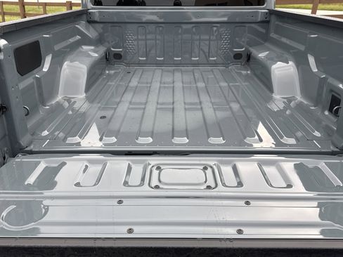 New 2025 Jeep Gladiator High Tide image 19