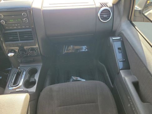 Used 2010 Ford Explorer Sport Trac XLT image 10