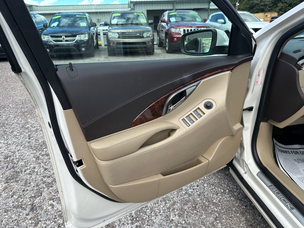 Used 2013 Buick LaCrosse Leather FWD image 11