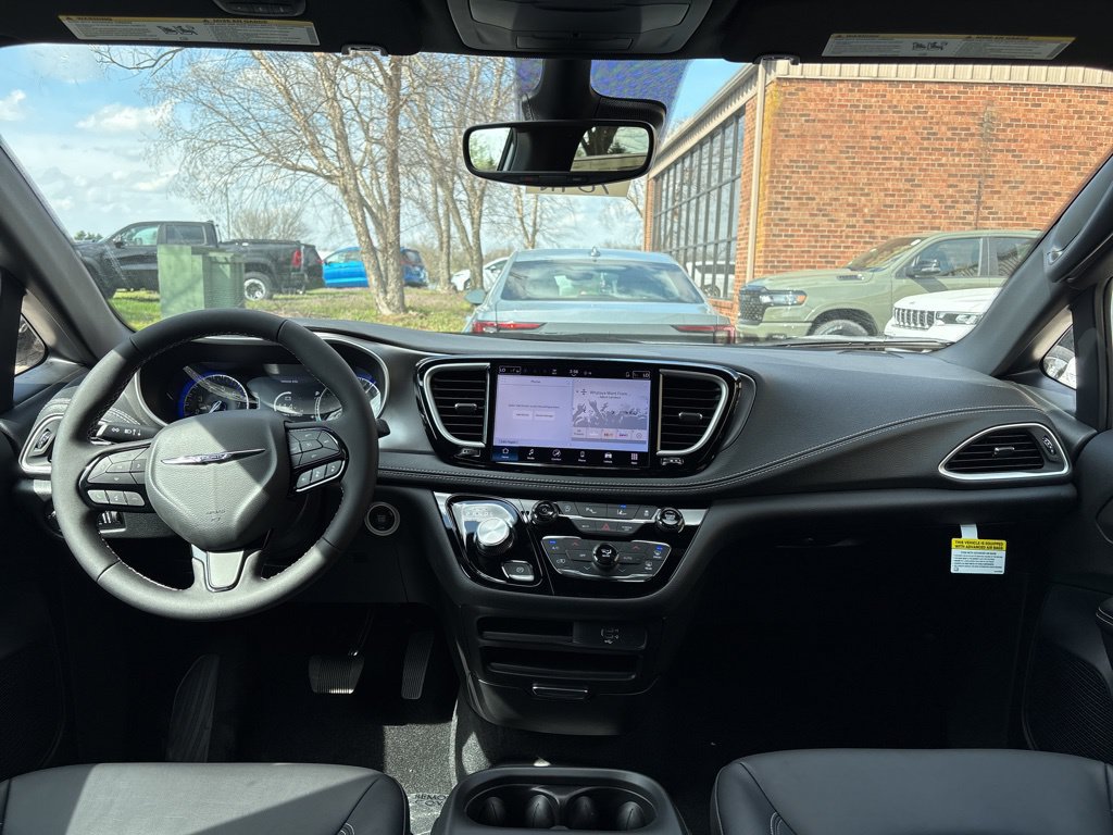 New 2026 Chrysler Pacifica Select w/ S Appearance Package FWD image 22