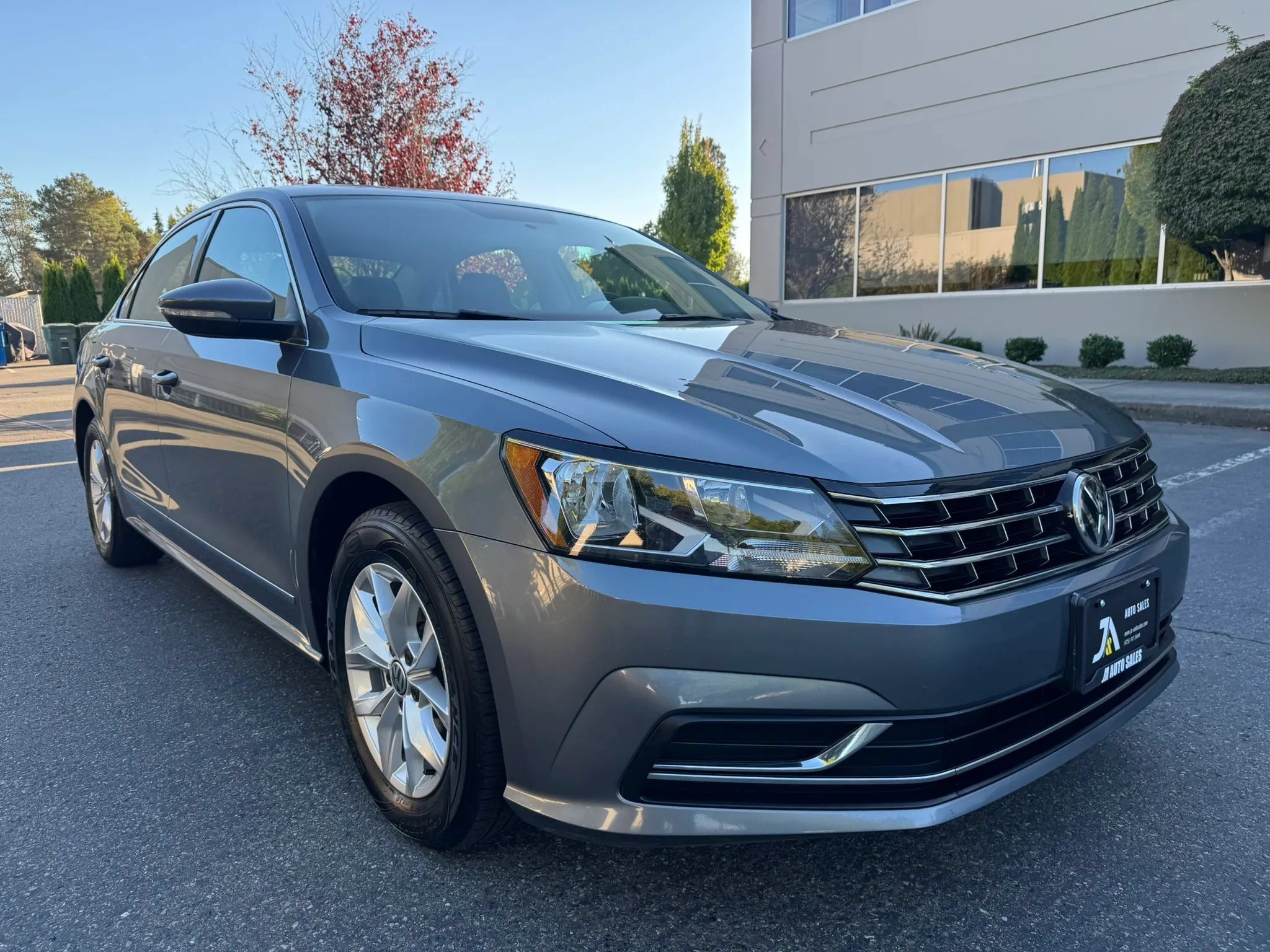 Used 2017 Volkswagen Passat 1.8T S FWD image 2