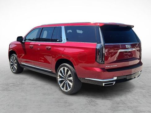 Used 2025 Cadillac Escalade ESV Premium Luxury w/ Touring Package AWD/4WD image 6