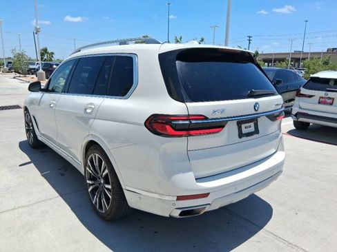Used 2023 BMW X7 xDrive40i w/ Parking Assistance Package AWD/4WD image 4