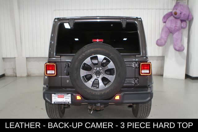 Used 2018 Jeep Wrangler Unlimited Sahara AWD/4WD image 31