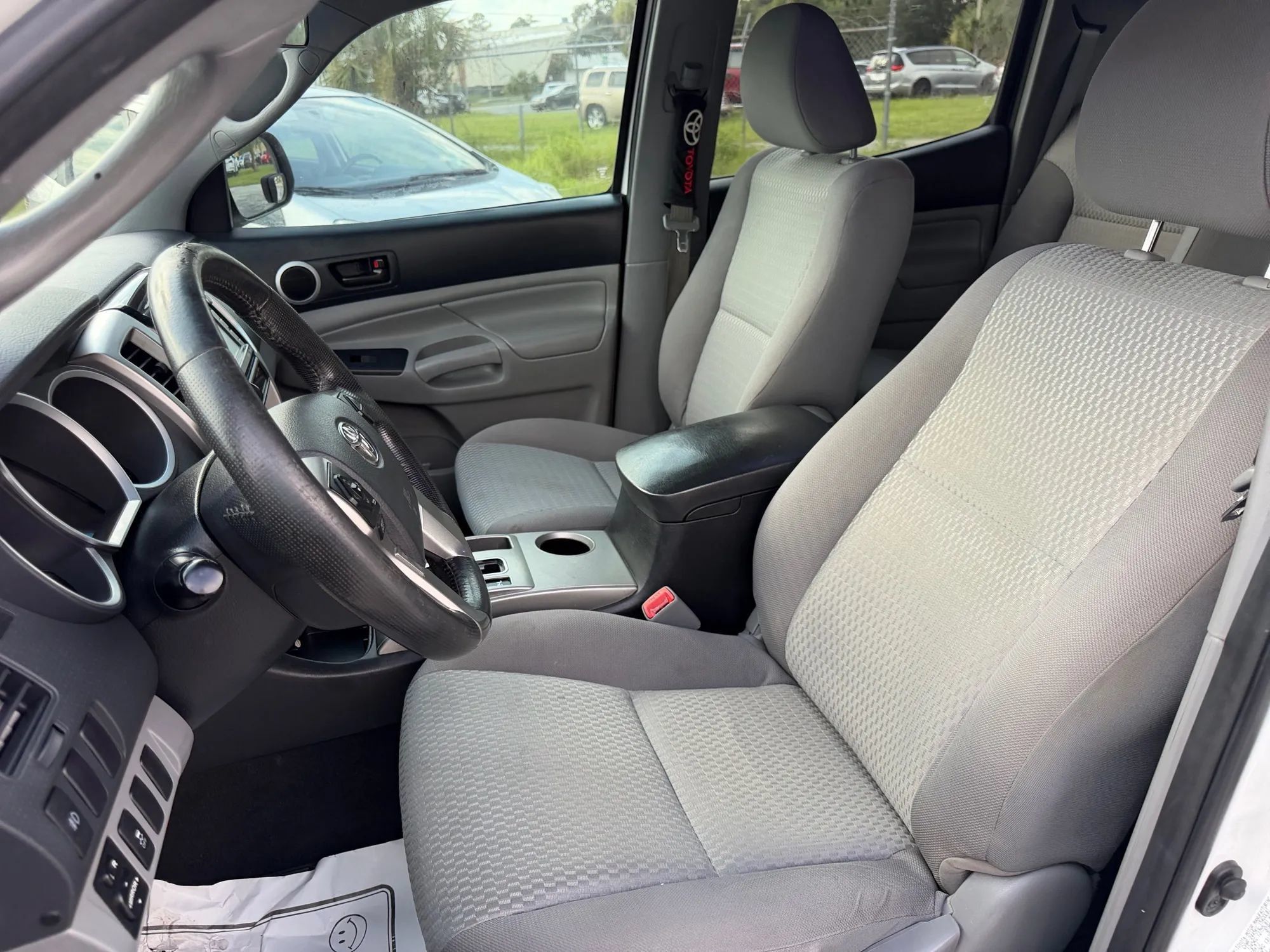 Used 2015 Toyota Tacoma PreRunner w/ SR5 Package RWD image 21