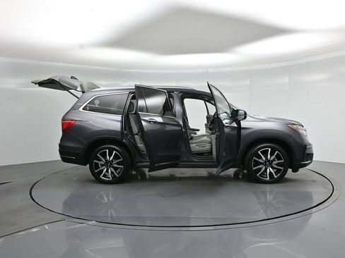 Used 2019 Honda Pilot Touring image 4