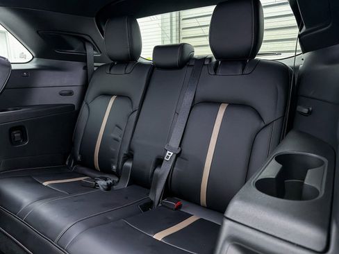 Used 2025 MAZDA CX-90 3.3 Turbo S w/ Premium Package image 32