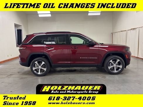 New 2026 Jeep Grand Cherokee Limited AWD/4WD image 1