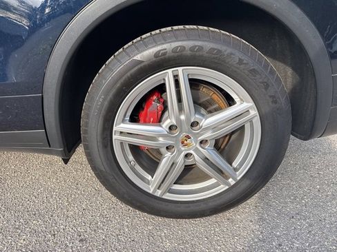 Used 2016 Porsche Cayenne image 15