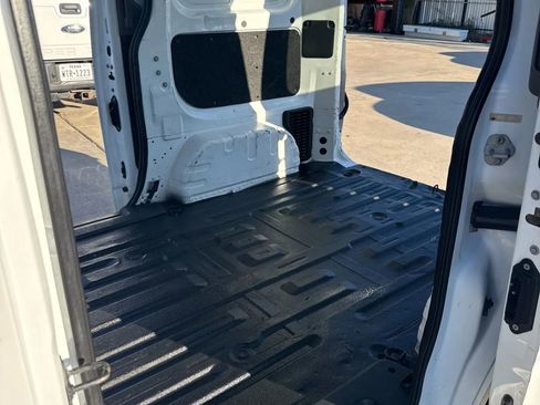 Used 2015 Chevrolet City Express LT w/ Technology Package image 27