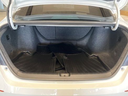 Used 2018 Honda Accord EX image 7