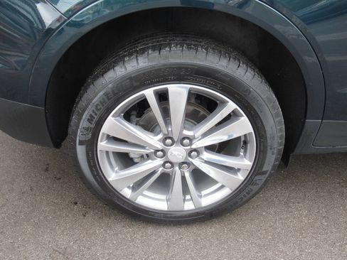 Used 2024 Cadillac XT5 Premium Luxury w/ LPO, Floor Liner Package AWD/4WD image 7