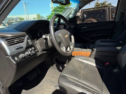 Used 2018 Chevrolet Suburban Premier image 10