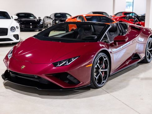 Used 2022 Lamborghini Huracan EVO RWD image 12