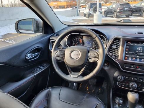 Certified 2020 Jeep Cherokee Trailhawk w/ Cold Weather Group image 7