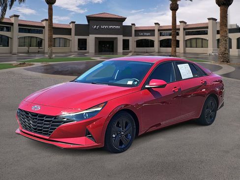 Used 2021 Hyundai Elantra SEL FWD image 4