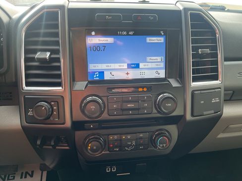 Used 2017 Ford F250 XLT w/ XLT Premium Package image 14