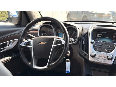 Used 2015 Chevrolet Equinox LTZ AWD/4WD image 17