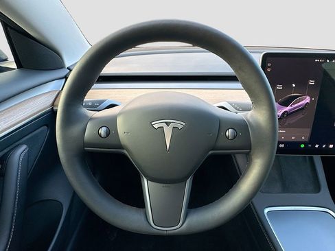 Used 2023 Tesla Model 3 Standard Range image 12