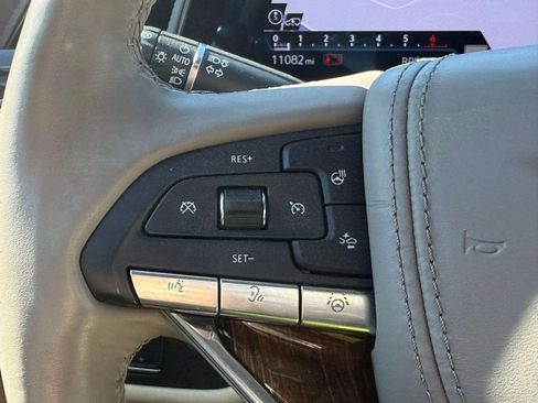 Used 2024 Cadillac Escalade ESV Sport Platinum w/ Heavy-Duty Trailer Package RWD image 43