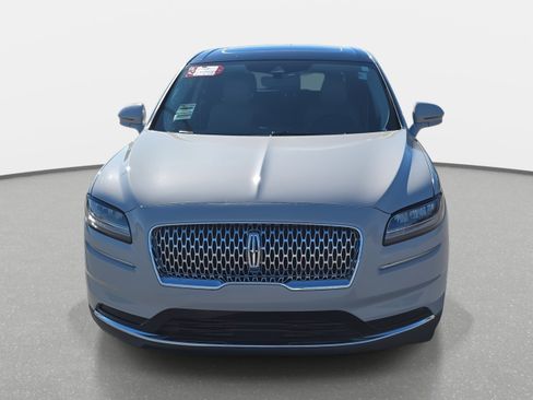 Used 2022 Lincoln Nautilus Reserve image 2