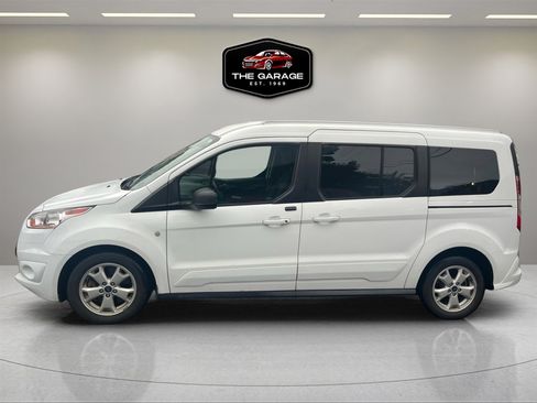 Used 2017 Ford Transit Connect XLT image 2