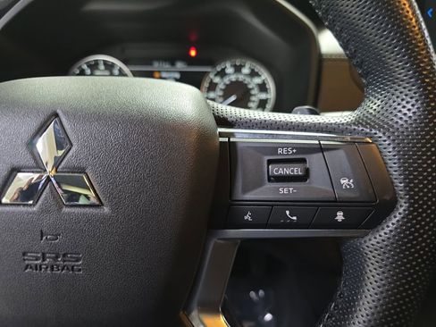 Used 2022 Mitsubishi Outlander SE AWD/4WD image 21