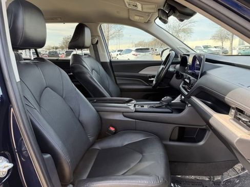 Certified 2024 Toyota Grand Highlander Limited image 30