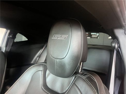 Used 2015 Chevrolet Camaro SS w/ SS Performance Package RWD image 13