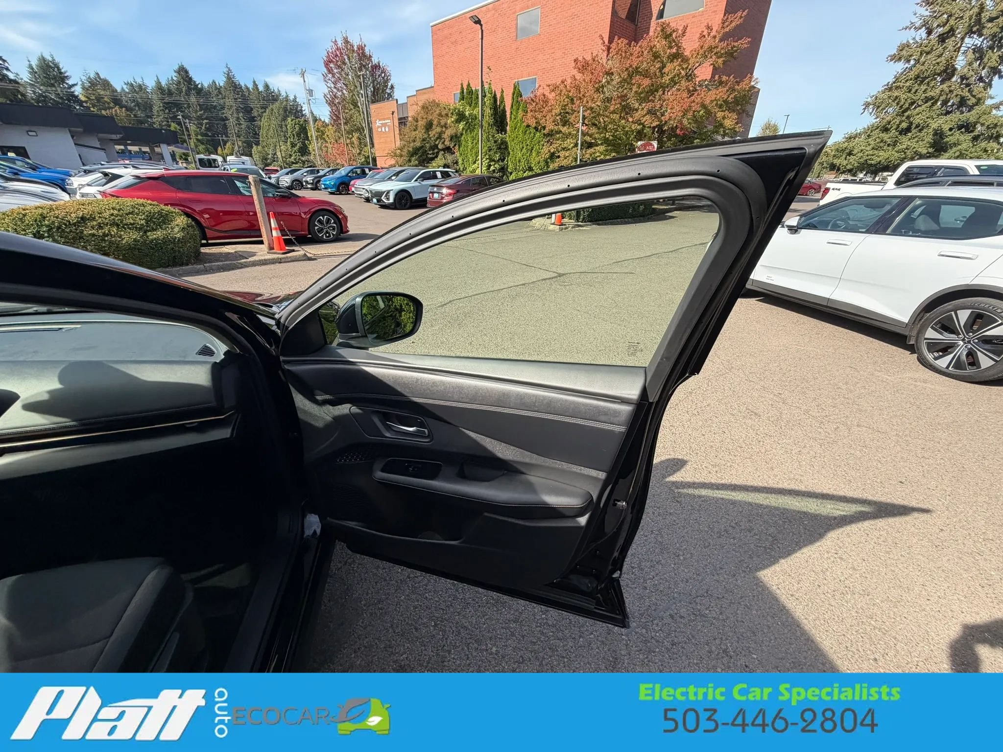 Used 2023 Nissan Ariya FWD image 42