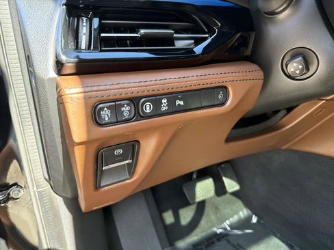 Used 2023 Acura MDX SH-AWD w/ Advance Package image 18