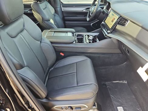 New 2026 Jeep Grand Wagoneer Limited AWD/4WD image 24