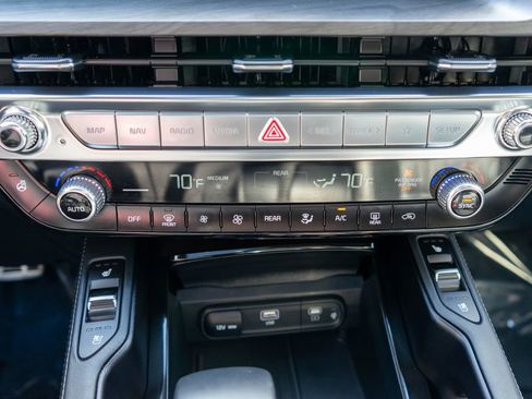 Certified 2024 Kia Telluride SX Prestige X-Line image 28