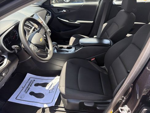 Used 2023 Chevrolet Malibu LS FWD image 33