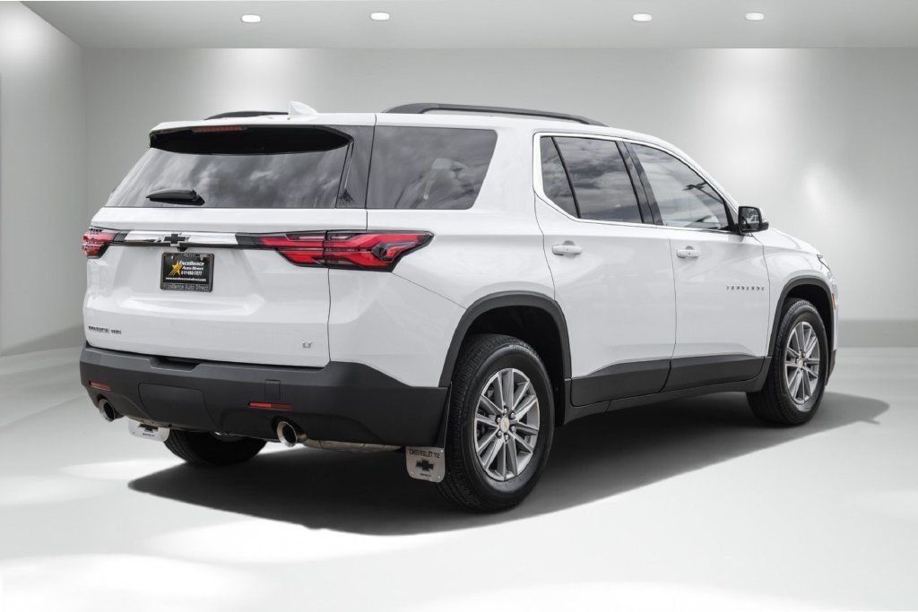Used 2023 Chevrolet Traverse LT AWD/4WD image 8