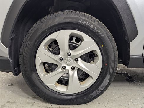 Used 2023 Toyota RAV4 LE image 9