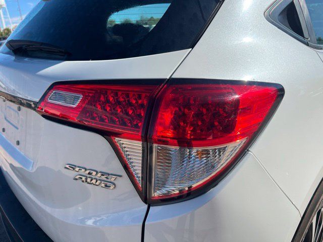 Used 2020 Honda HR-V Sport image 11