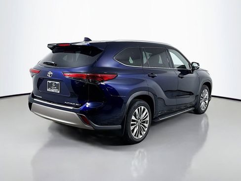 Used 2020 Toyota Highlander Platinum AWD/4WD image 5