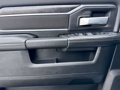 Used 2024 RAM 3500 Big Horn image 12