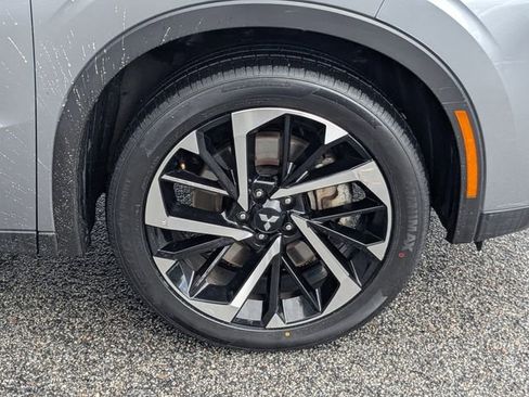 Used 2024 Mitsubishi Outlander SE image 14