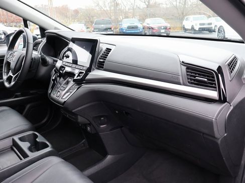 Certified 2023 Honda Odyssey Touring image 9