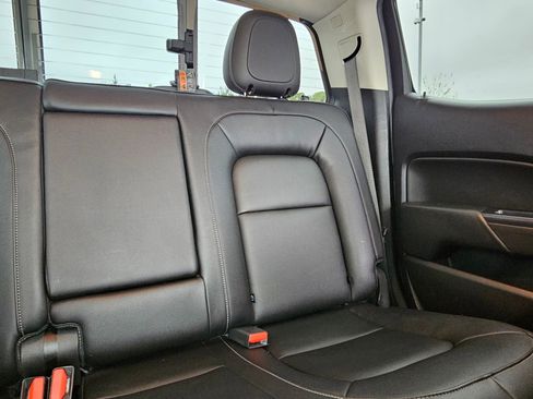 Used 2018 Chevrolet Colorado ZR2 image 25