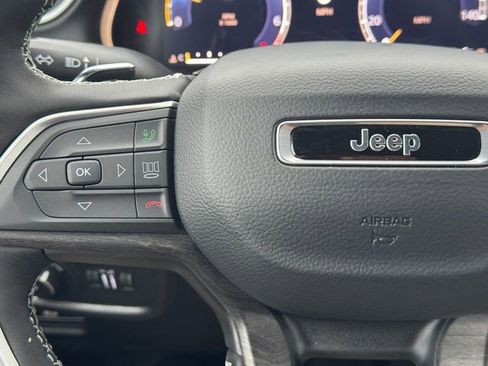 New 2025 Jeep Grand Cherokee Limited w/ Trailer Tow Package image 19